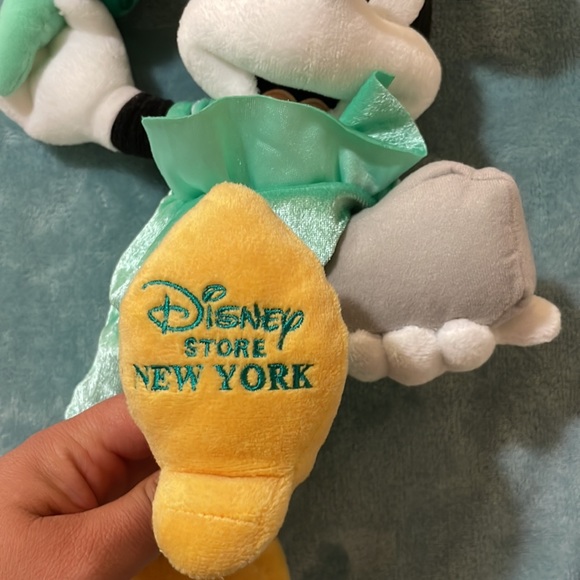 Cute minnie mouse NY edition - Picture 2 of 4